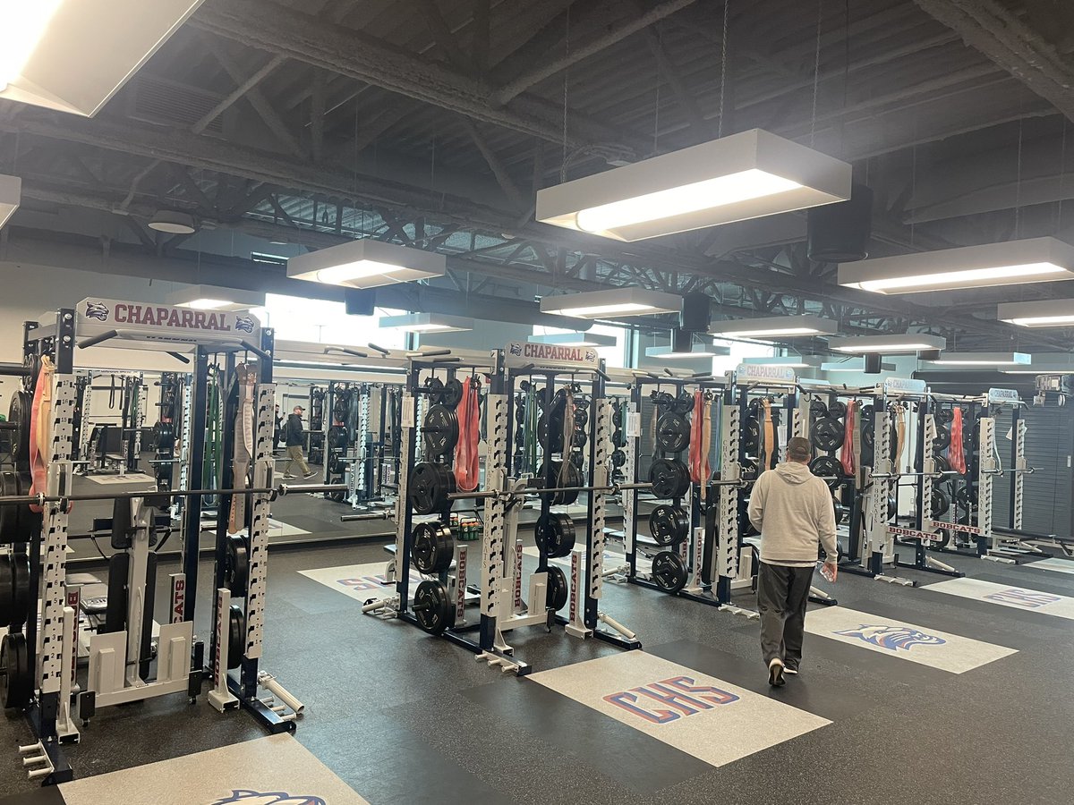 Day 2 of clinics with the man <a href="/coachahaire/">Alan Haire</a> and <a href="/CHSBobcatsFB/">Chaparral HS Football</a> getting better! #SlotTMafia #GoFast
