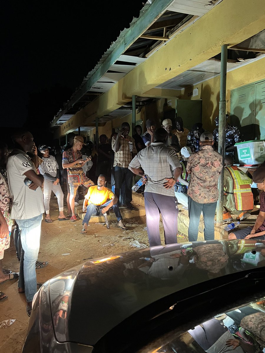 Volunteered my car as one of those to supply light for the counting and collating. 

I don’t have $120k to buy new passport, this is the only country I have.
Till the very end we dey here. #NigeriaDecides2023