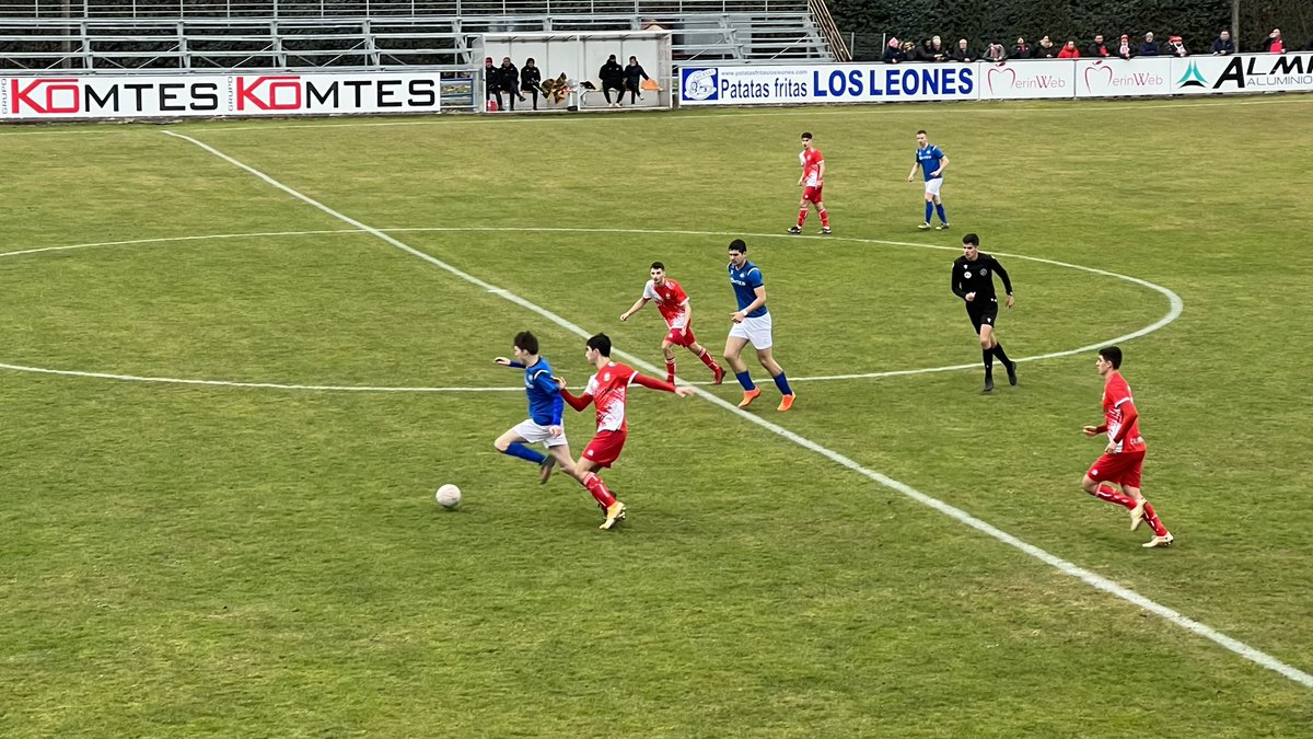 Nela_CF's tweet photo. 🔴 VAYA FINAL

✍🏻 El equipo se adelantó en el marcador de penalti obra de Juanillo. En el arranque de la segunda parte nos empatan y en el último segundo tras una eternidad de descuento consiguen hacernos el gol de la victoria.

⚽️ Villarcayo Nela (Juanillo) 1-2 @cfbriviesca https://t.co/8nv00pUq71