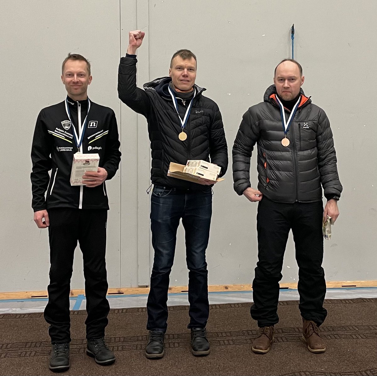 Ponnelle kultaa ja hopeaa hiihtosuunnistuksen SM-sprintistä Joutsasta. Linda 1. D35 ja Antti 2. H40. Lisäksi Kasperille kansallisen H13-sarjan voitto. Tulokset: online4.tulospalvelu.fi/tulokset-new/f…