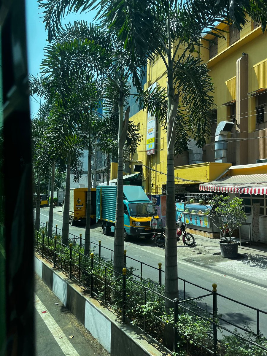 sistemascotland's tweet photo. 🏴 🇮🇳 #BigNoise x India
12 amazing young people from #BigNoiseGovanhill & #BigNoiseRaploch arrived in India today for a week of rehearsals at @KMMC_Chennai before the #ConcertForFriendship supported by @inBritish 🎶
#IndiaUKTogether #SeasonOfCulture
ℹ️ https://t.co/xPEhQYXeXk https://t.co/Qiy5PeuLJ3