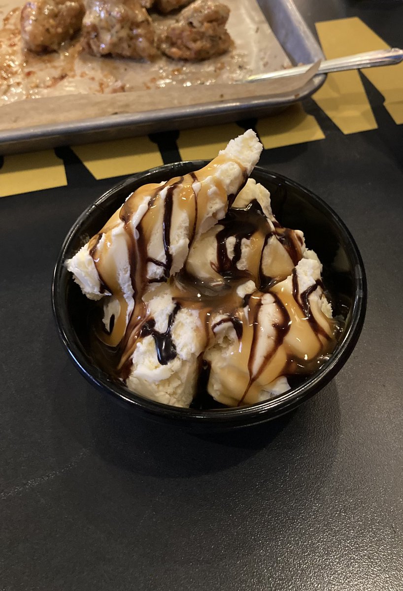 Perks of having <a href="/DogPackFB/">Columbus North FB</a> players working around town. Thanks <a href="/leon_brown23/">Leon Brown</a> &amp; <a href="/OsianGuest/">Osian Guest</a> for hopping my kids up on sugar right before bed! 👍🏼