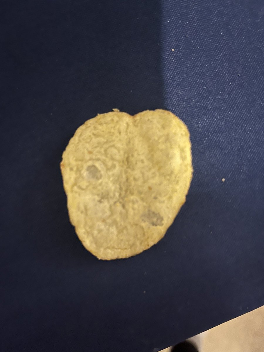 Shar1206's tweet photo. #lovefromwalkers @walkers_crisps https://t.co/pPt3ibymSs