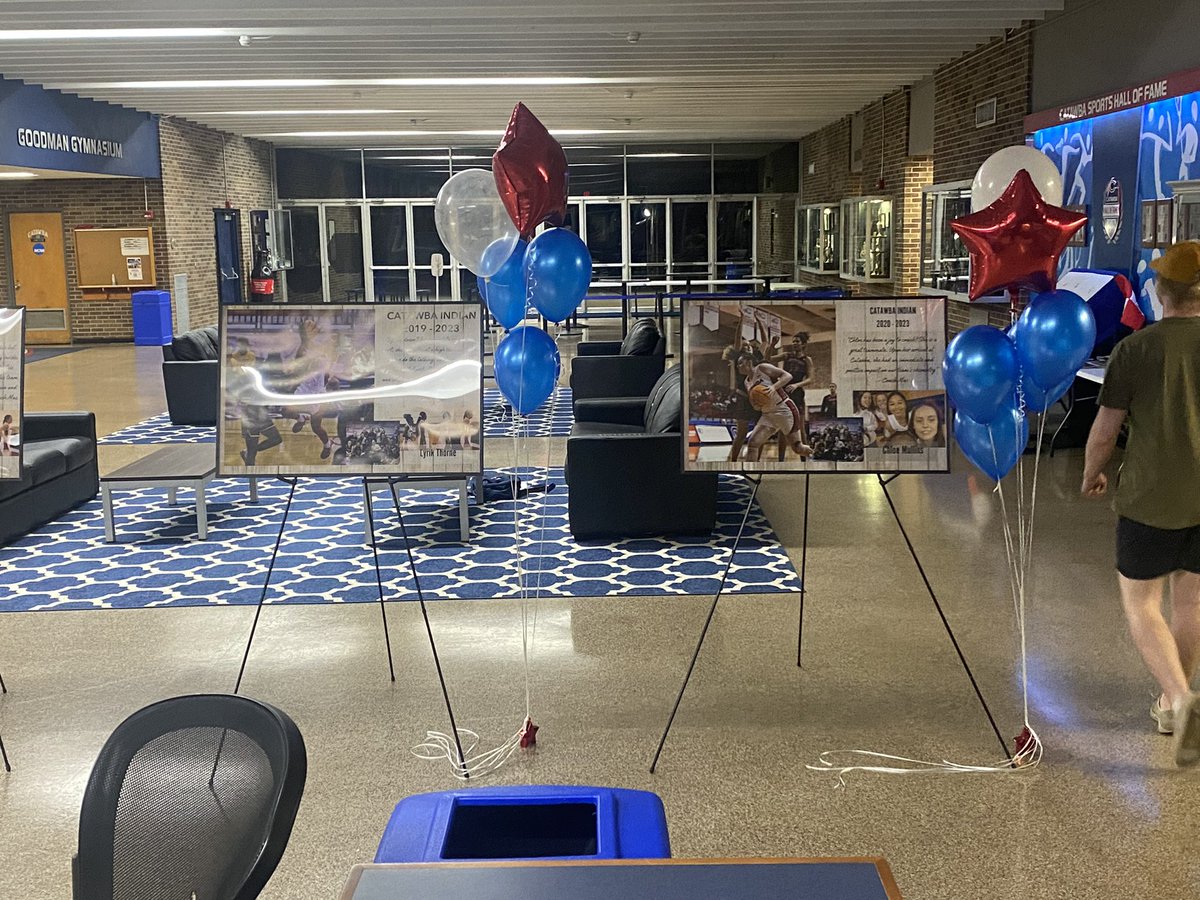 Heidi_B_McCutch's tweet photo. When your heart is in two places, but you can only be in one. My baby in the play-offs and my other babies celebrating senior night! Letโs just win! #YoungMal #CatawbaWBB #Round3 #SeniorNight #CCSCardinals โฅ๏ธ๐๐ https://t.co/O2x8QS6yK2