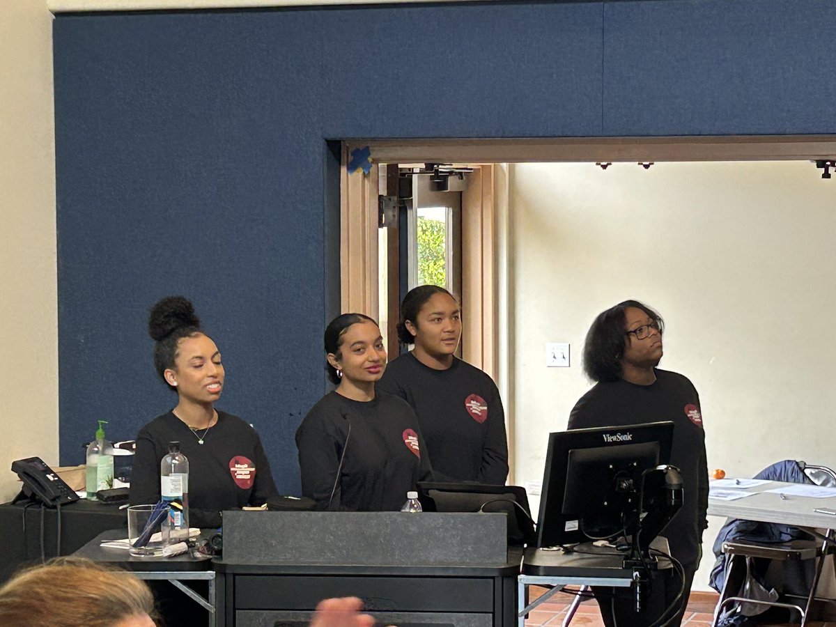 SamLagana's tweet image. Congrats to our students and mentors tied to our BSU at @NotreDame_HS who produced the Black Excellence Expo today in collaboration with Providence High. Thank you for inspiring others to grow with Faith Family and Friends.  #BeFamily #KnightLife