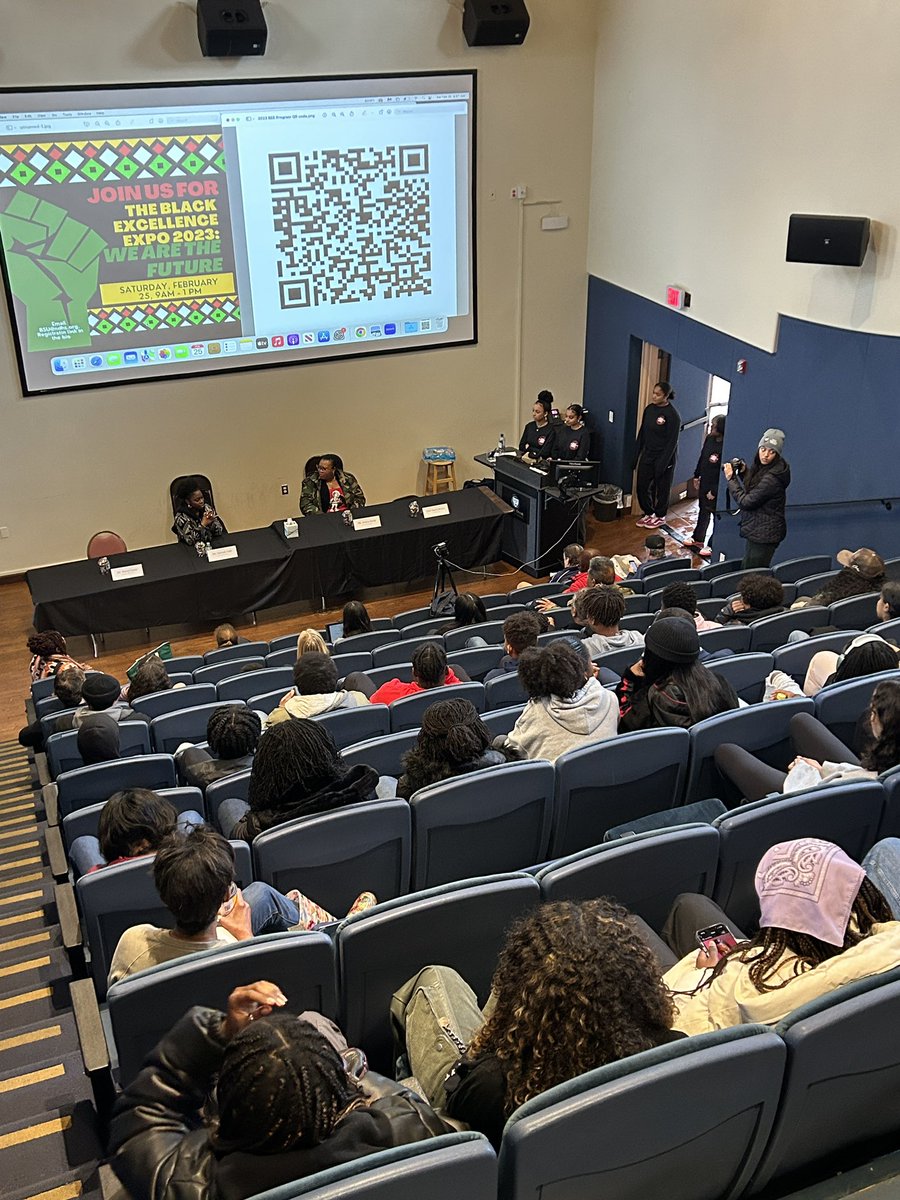 SamLagana's tweet image. Congrats to our students and mentors tied to our BSU at @NotreDame_HS who produced the Black Excellence Expo today in collaboration with Providence High. Thank you for inspiring others to grow with Faith Family and Friends.  #BeFamily #KnightLife