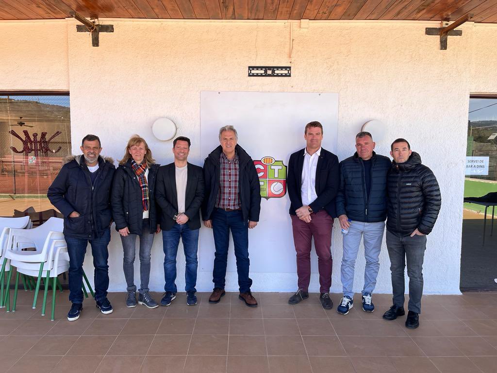 Trobada amb clubs de Terres de l’Ebre i Joan Barberà, Representant Territorial de la SGEiAF, al CT Tortosa. 

Hem fet balanç de les diferents activitats i competicions iniciades la temporada passada a Terres de l’Ebre, així com analitzat nous projectes pel territori.
