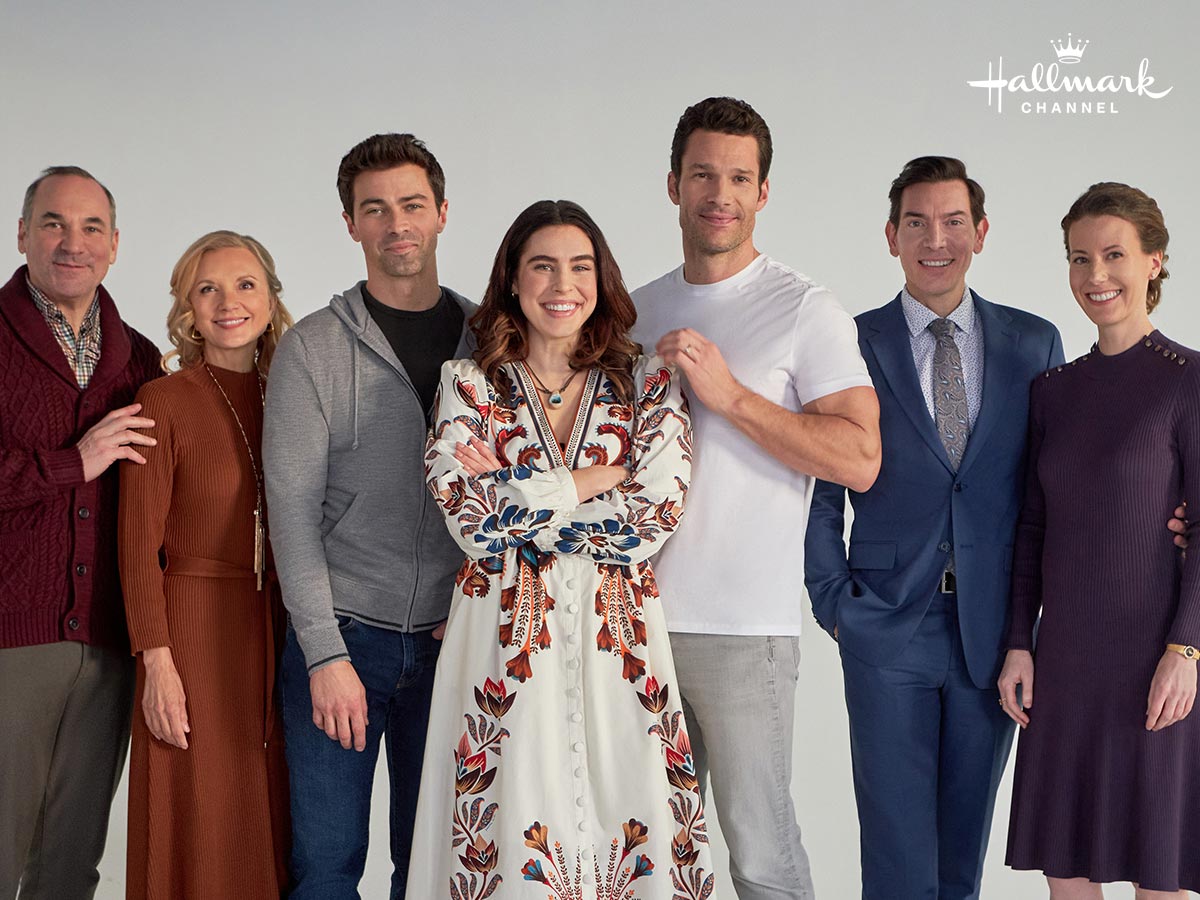 OConnellFanClub's tweet photo. Made For Each Other premieres TONIGHT at 8 PM ET on @HallmarkChannel . 

Who will be watching tonight? https://t.co/mbYTw9XJ0Z