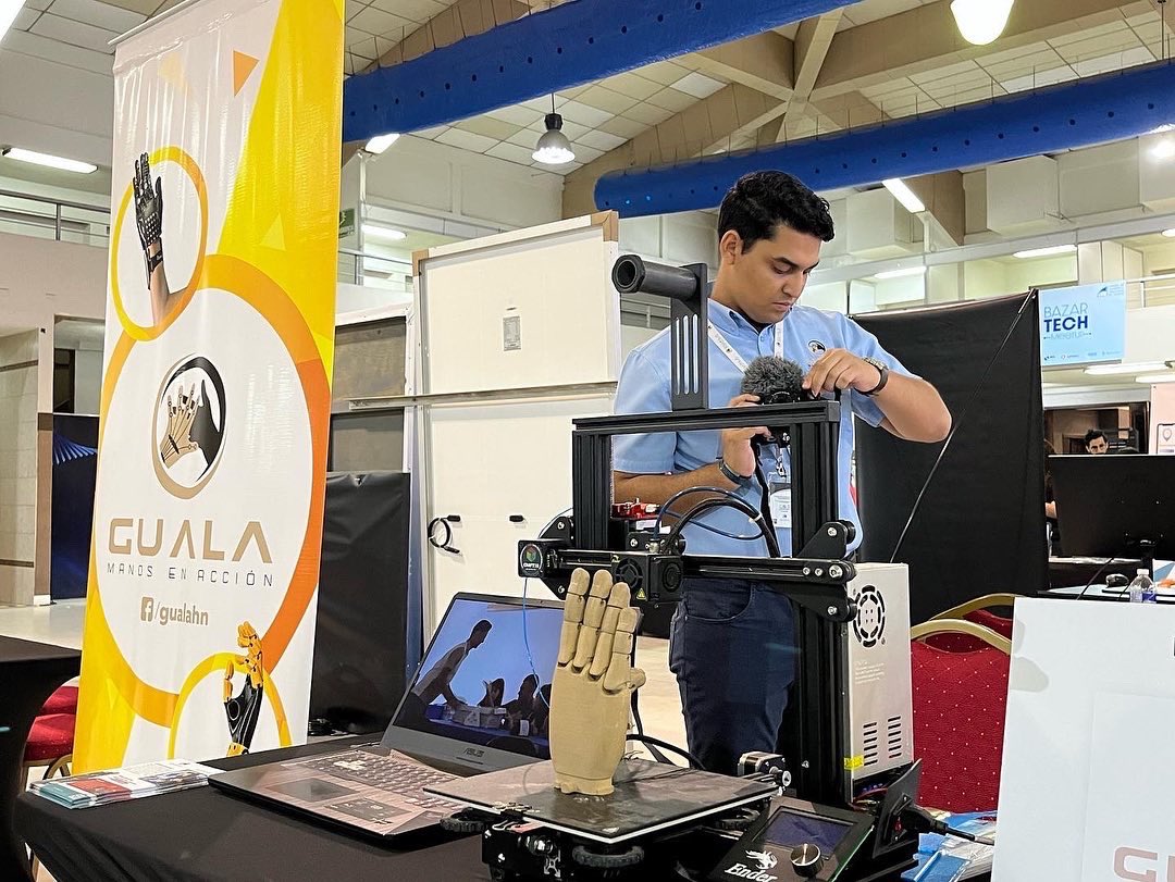 CCICHN's tweet photo. Le invitamos a descubrir la diversidad de soluciones tecnológicas que exponen hoy los emprendedores en el #BazarTech #Expocentro #SPS 

⏰Abierto hasta las 7:00 pm https://t.co/Q9FkmVztFd