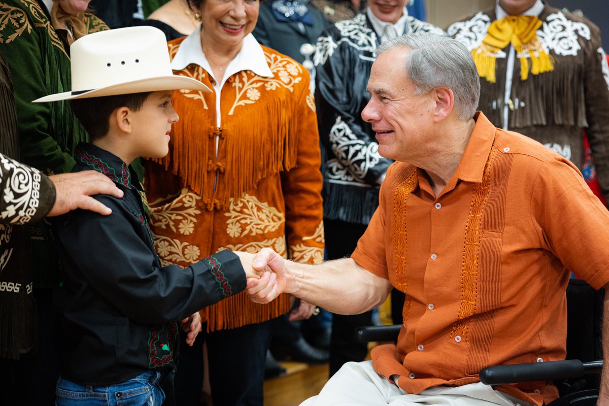 GregAbbott_TX's tweet photo. I love the #RGV! 

A fantastic Charro Days Parade today in Brownsville. https://t.co/UnslJ2pzAf