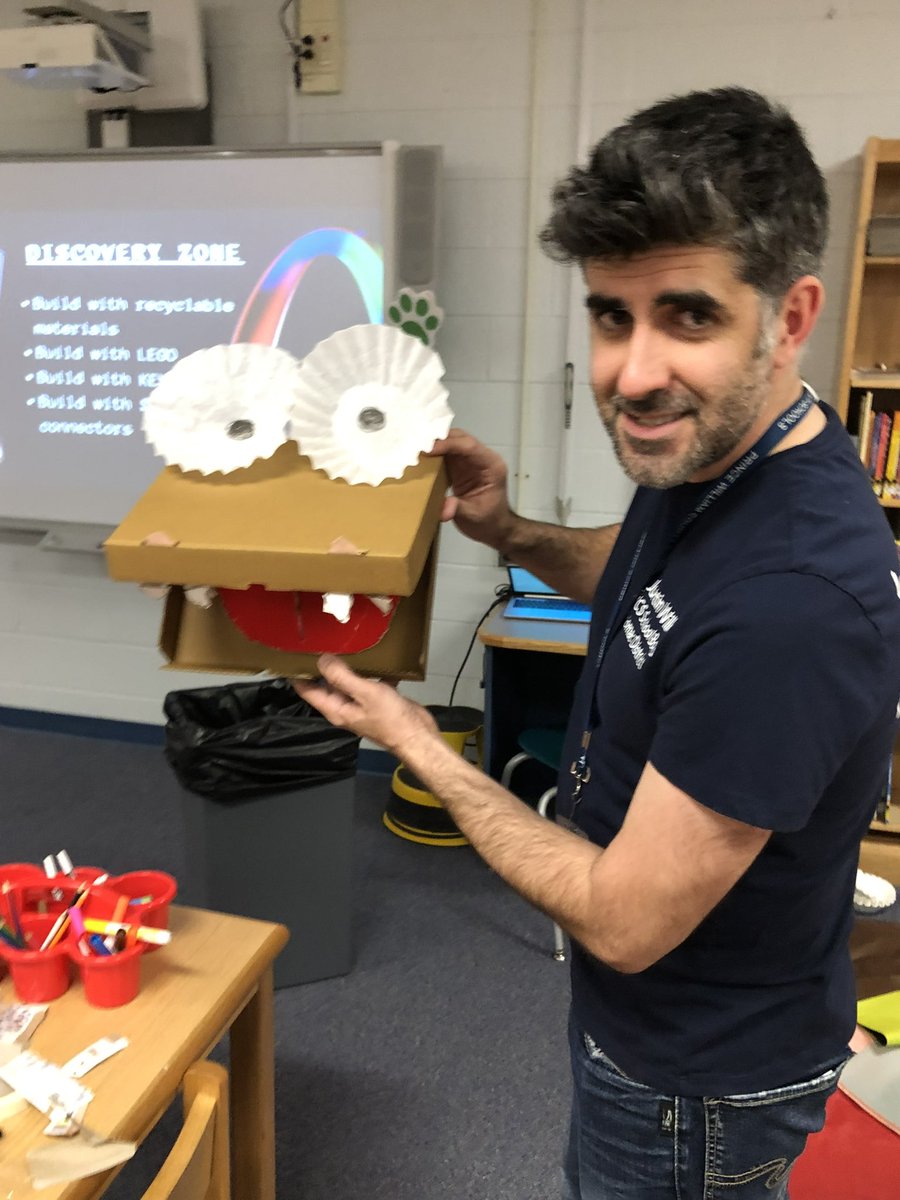 justindavidwilk's tweet photo. STEM Night on Thursday @HNESHuskies. Thank you to the entire team for putting on such a great event. @MrsASchott https://t.co/cWWOiXXm5n