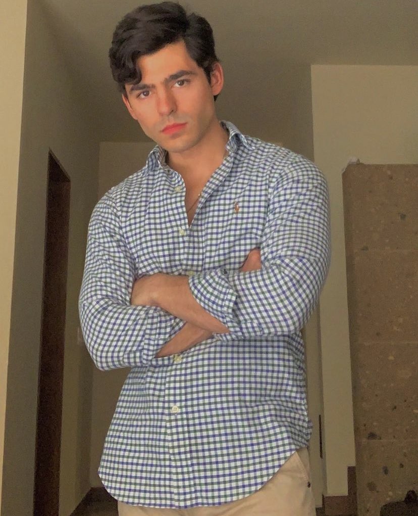 Bobby.GayPue on Twitter "RT alexflos Los hombres en camisas de