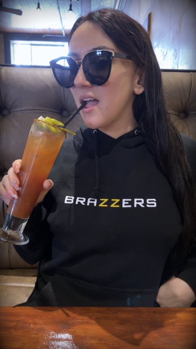 Sporting my super comfy @Brazzers gear over a michelada. Cheers 🍻 💋 https://t.co/BuKCnMlDHH<a class="tags" href="/tag/brazzers">@brazzers</a><a href="/tag/pawg"class="tags"><span>#pawg</span></a><a href="/tag/bigass"class="tags"><span>#bigass</span></a><a href="/tag/onlyfans"class="tags"><span>#onlyfans</span></a><a href="/tag/onlymandy"class="tags"><span>#onlymandy</span></a><a href="/tag/pawgmusers"class="tags"><span>#pawgmusers</span></a>