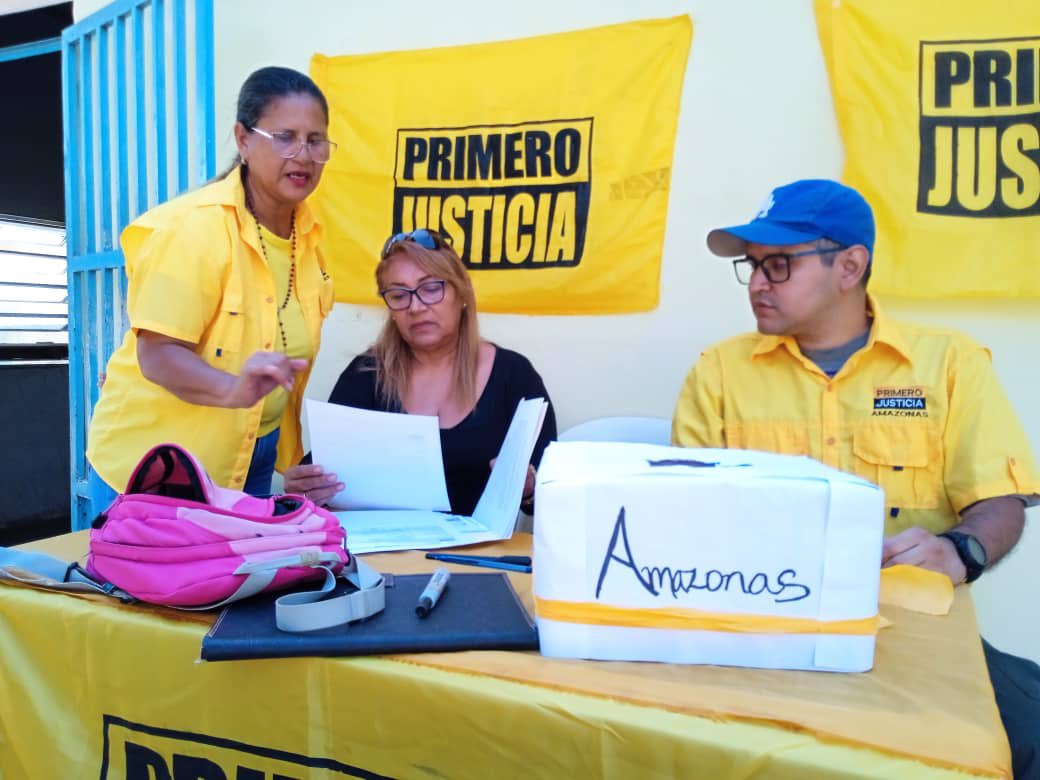 Pr1meroJusticia's tweet photo. Hoy más de 3.000 justicieros y justicieros fijarán posición sobre los precandidatos como parte de la primera fase del mecanismo de selección de candidato a las elecciones primarias del #22Oct. #ConsultaPJ
#Amazonas https://t.co/ZOUzSKa7Up