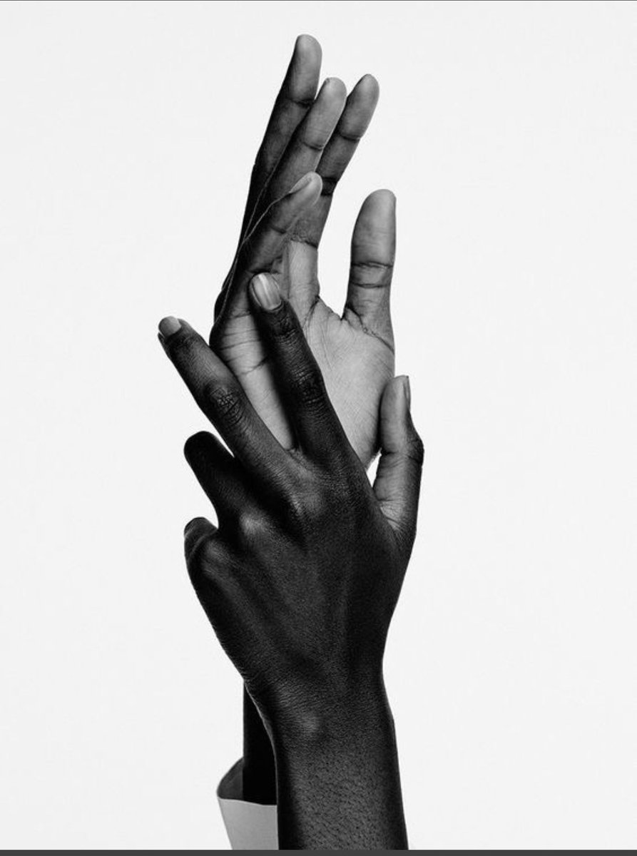 SpaBourgeoiseW's tweet photo. Palm massage is a very relaxing and soothing experience, especially, if you are looking for instant solutions ... this can help reduce the feeling of stiffness that can build up in the hands, which make movements feel uncomfortable and assists in rejuvenating the appearance. https://t.co/9bVjNzZHwQ