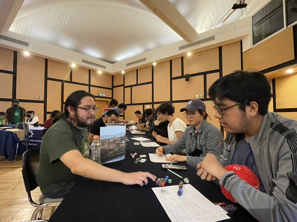 STolkiendiliMex's tweet photo. Todavía alcanzas a llegar a jugar rol con nosotros en @TheAngloLibrary Estamos hasta las 16:00 h
“El anillo único” V2.0 juego de rol basado en el Legendarium de #Tolkien
#YoJuegoRol con la #STMAC con @devirmx en #TheAngloLibrary
#ElAnilloUnico #JuegoDeRol #TheOneRing #Devir https://t.co/hUoLTcDO1x