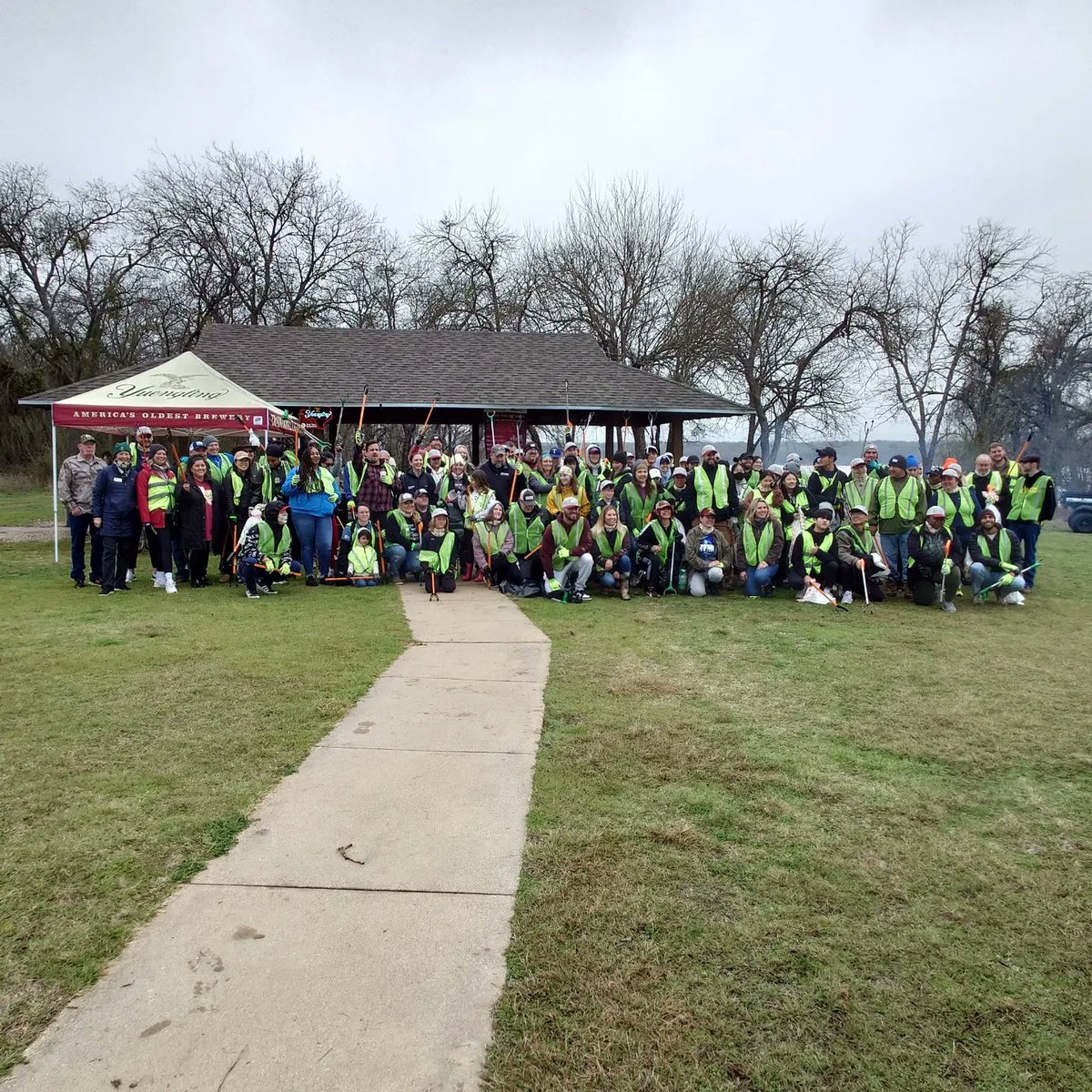 Had the pleasure of covering a community cleanup at Lloyd park at Joe pool lake with Keep Texas Beautiful and the Yeungling company. #keeptexasclean #keeptexasbeautiful, #texasindependenceday