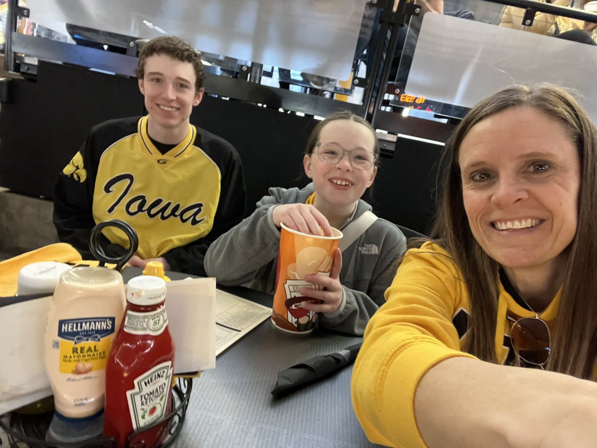 Kelly Gallagher tweet media