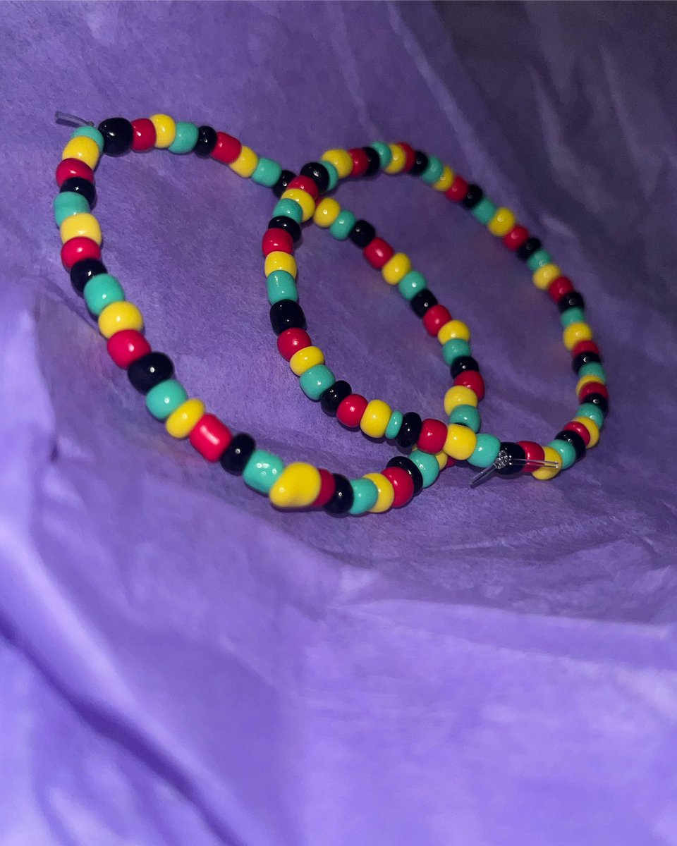 ‼️BLACK HISTORY MONTH BRACELET
SPECIAL‼️Check it out on my website at uniquebeadeddesignss.etsy.com