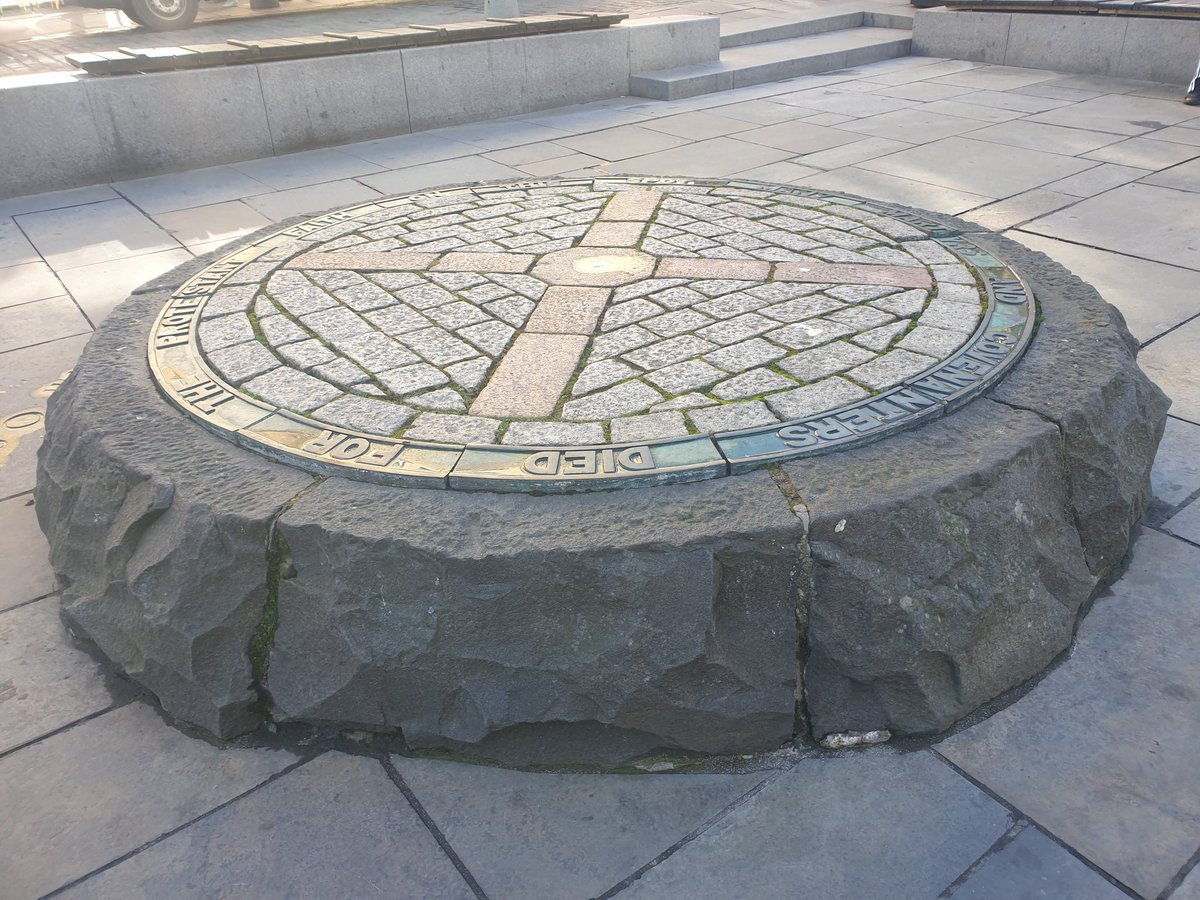 ToursScottish's tweet image. "ON THIS SPOT MANY MARTYRS AND COVENANTERS DIED FOR THE PROTESTANT FAITH".
Inscription on the memorial at the Grassmarket, Edinburgh.