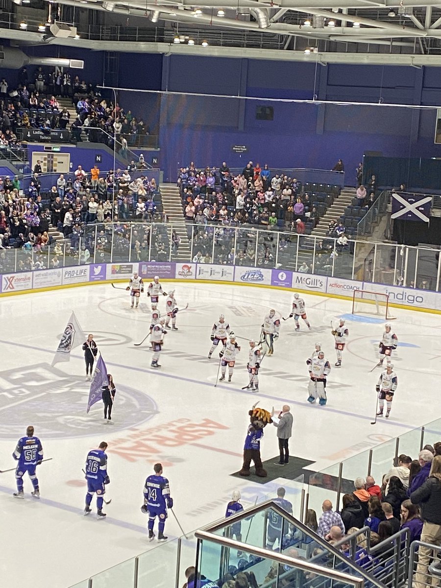 ThomasD007's tweet photo. Belfast Giants Away Days @BelfastGiants  #GiantsVClan #Glasgow https://t.co/uYzP4m6psv