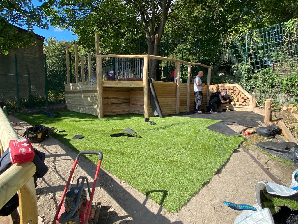 PrecisionTimber's tweet image. We CANNOT WAIT for the blue skies to return!

Here are a few flashback photos to a previous install at @LowMoorCofE in Bradford.

We completely transformed their outdoor area to create an amazing space for the children. 

#playgroundresources #naturalproducts
