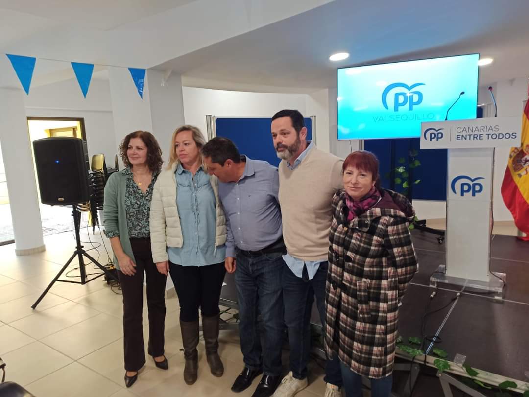 ppaguimes_'s tweet photo. Hoy es @calderin_toni, candidato del @pp_valsequillo a la alcaldía a quién hemos acompañado y apoyado en su presentación, con su esfuerzo, trabajo e ilusión será el que consiga el cambio en su municipio. https://t.co/GgavSp38aG