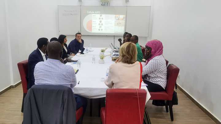 [ #Partenariat #CREGxLISER ]
En visite officielle au Sénégal aux côtés du Gouvernement Luxembourgeois, le <a href="/LISERinLUX/">LISER</a> nous a fait l'honneur d'une réunion de travail à Thiès dans l'optique d'un partenariat futur.
En savoir plus ici : lnkd.in/eErU-5_H
#cregcenter #kebetu