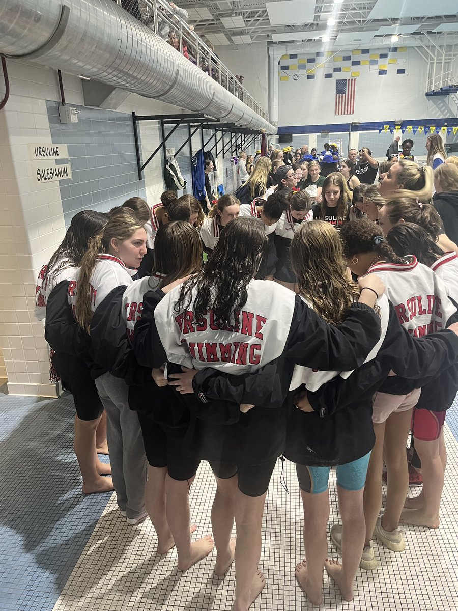 So proud of this team!!! <a href="/UARaiders/">UARaiders</a> grinded all season and only fitting to bring the 🏆 back to UA after an undefeated szn!  Thanks <a href="/DIAA_Delaware/">DIAA</a> /the committee /DSDOA for a great meet and for all you do!