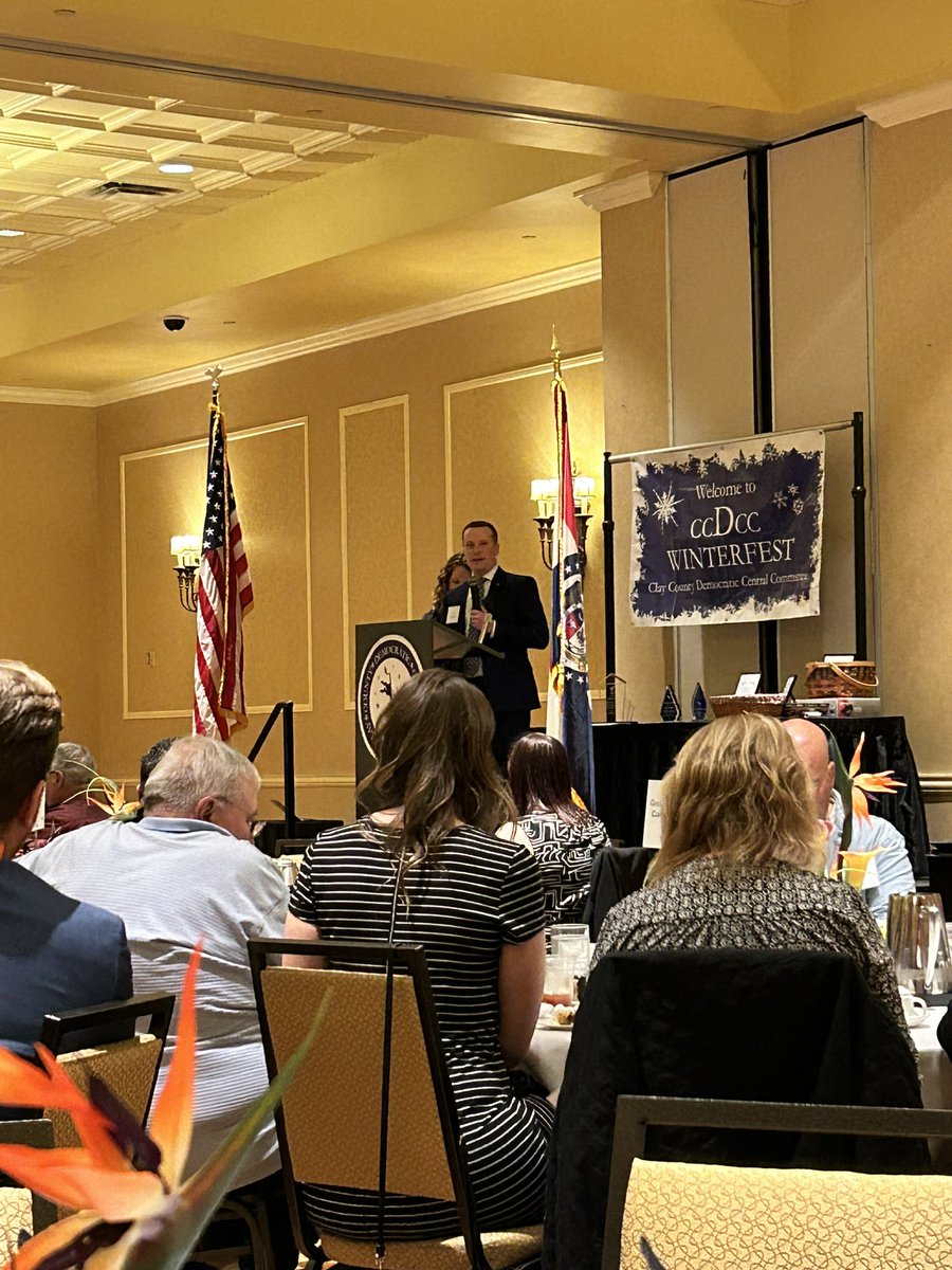 JessForKC's tweet photo. Celebrating the work of those that are working for every day people, everyday. Thanks for your work @Emily4Mo @EricWoods @Ashley4MO @Patty4MO!  #claycountydems #jessforkc #fightingforthepeople https://t.co/2k8RDuNjs0