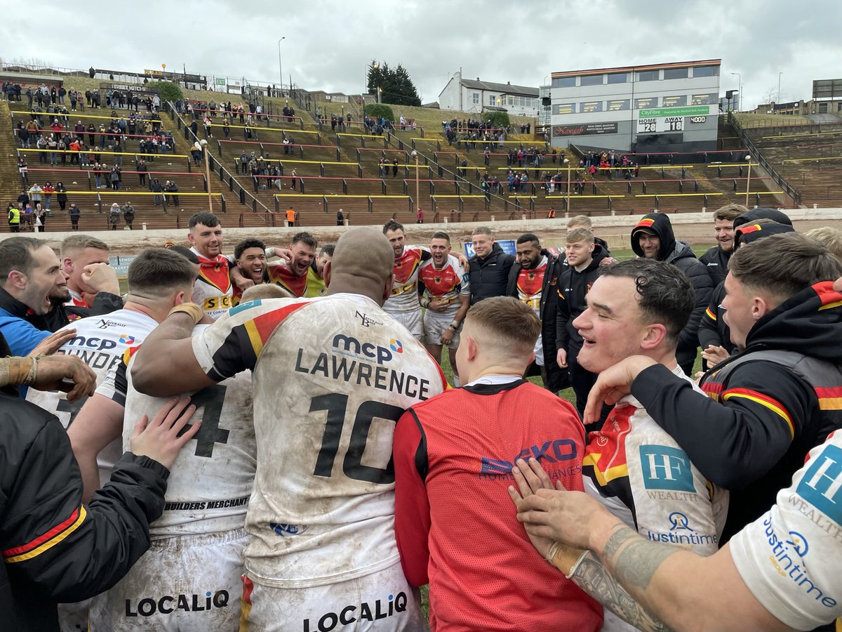 This team. 🔴🟡⚫️