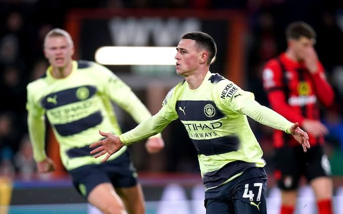 _DTUPNoticias's tweet photo. 💬 ¡EL MANCHESTER CITY NO PIERDE LA PISADA A LOS GUNNERS!

✍️El conjunto Sky Blue obtuvo una cómoda victoria como visitante ante un Bournemouth que está en puestos de descenso. El City, con 1 partido más, se coloca a 2 puntos del Arsenal.⚠️

#PremierLeague #MCFC #Bournemouth https://t.co/XRccGTvTmW