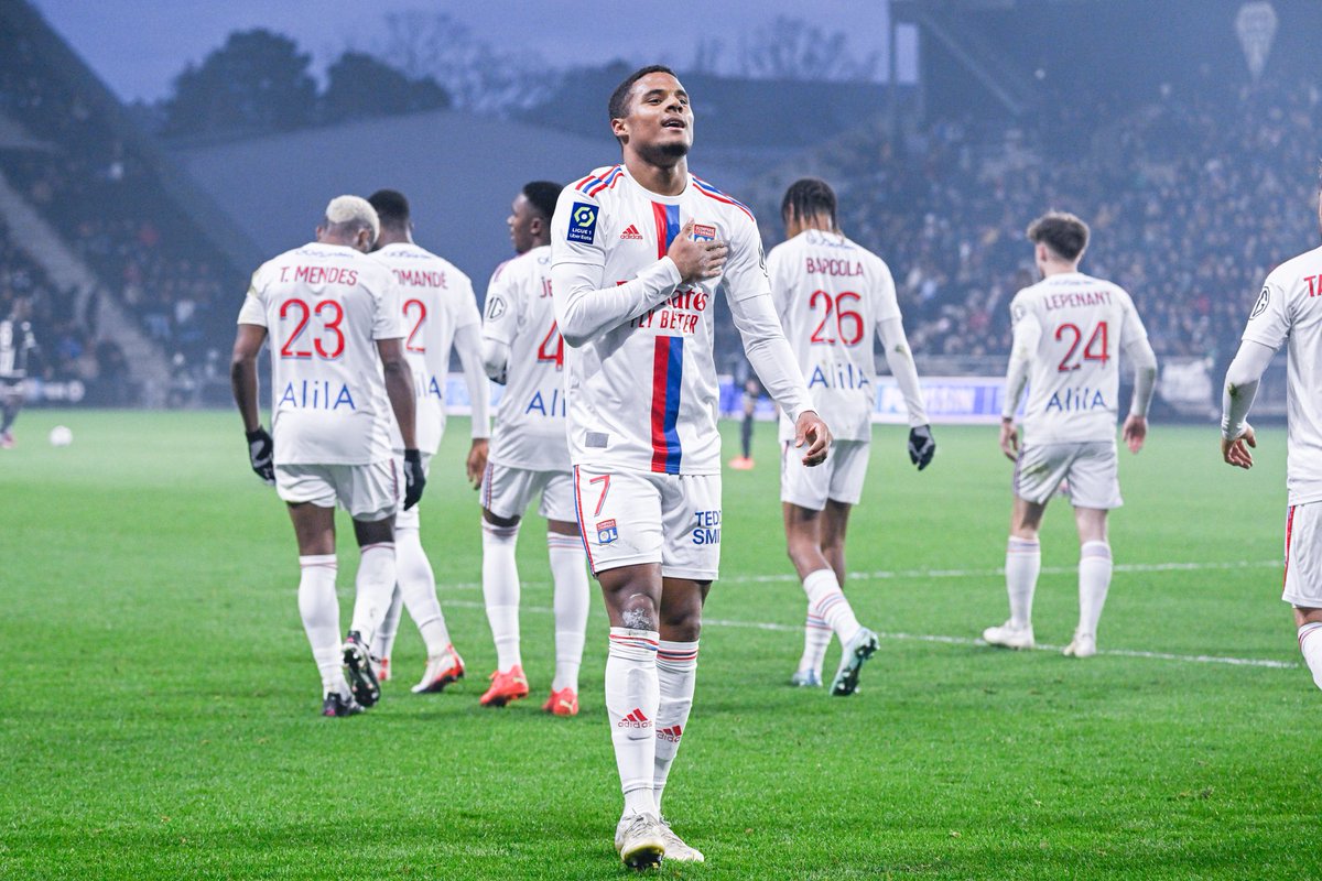 Aminsarr9's tweet photo. What a night!🔥 first goal and 3 points! ALLEZ!!🔴🔵 @OL https://t.co/f0CTIN4zcq