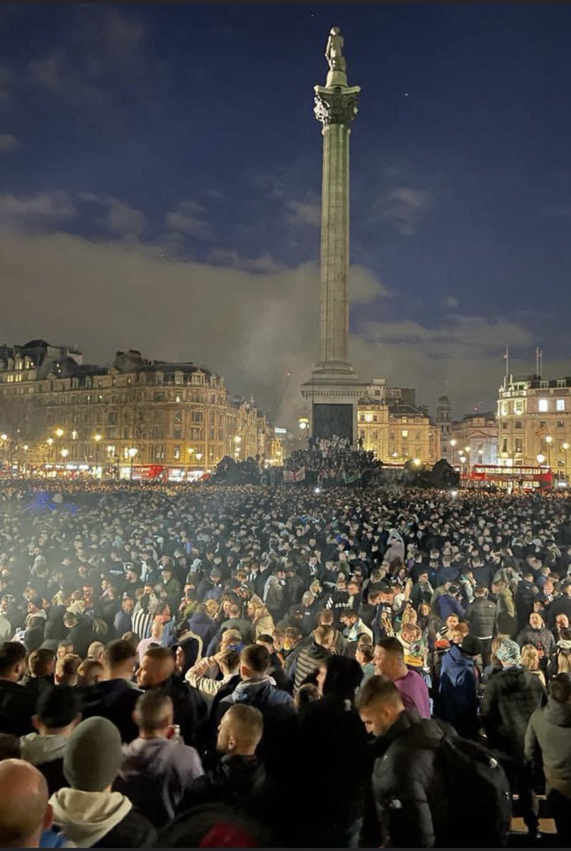 What a beautiful sight for sore eyes 🙏🙏🦓🦓⚫️⚪️⚫️⚪️
#NUFC 
#NUFCFans 
#CarabaoCupFinal 
#Geordies
