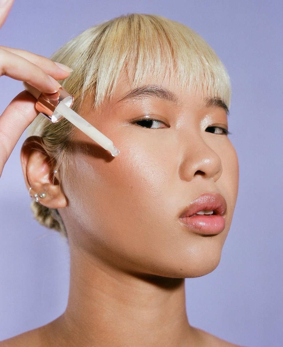 Karen (<a href="/karenktran/">Karenktran</a>) shot by @sarahzanonphoto 💕⁠
makeup: @zoeykayartistry⁠
hair: <a href="/suraiyamathias/">RAY</a>
(via Instagram)