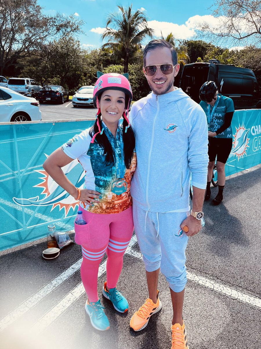 Dolphreaky tweet media