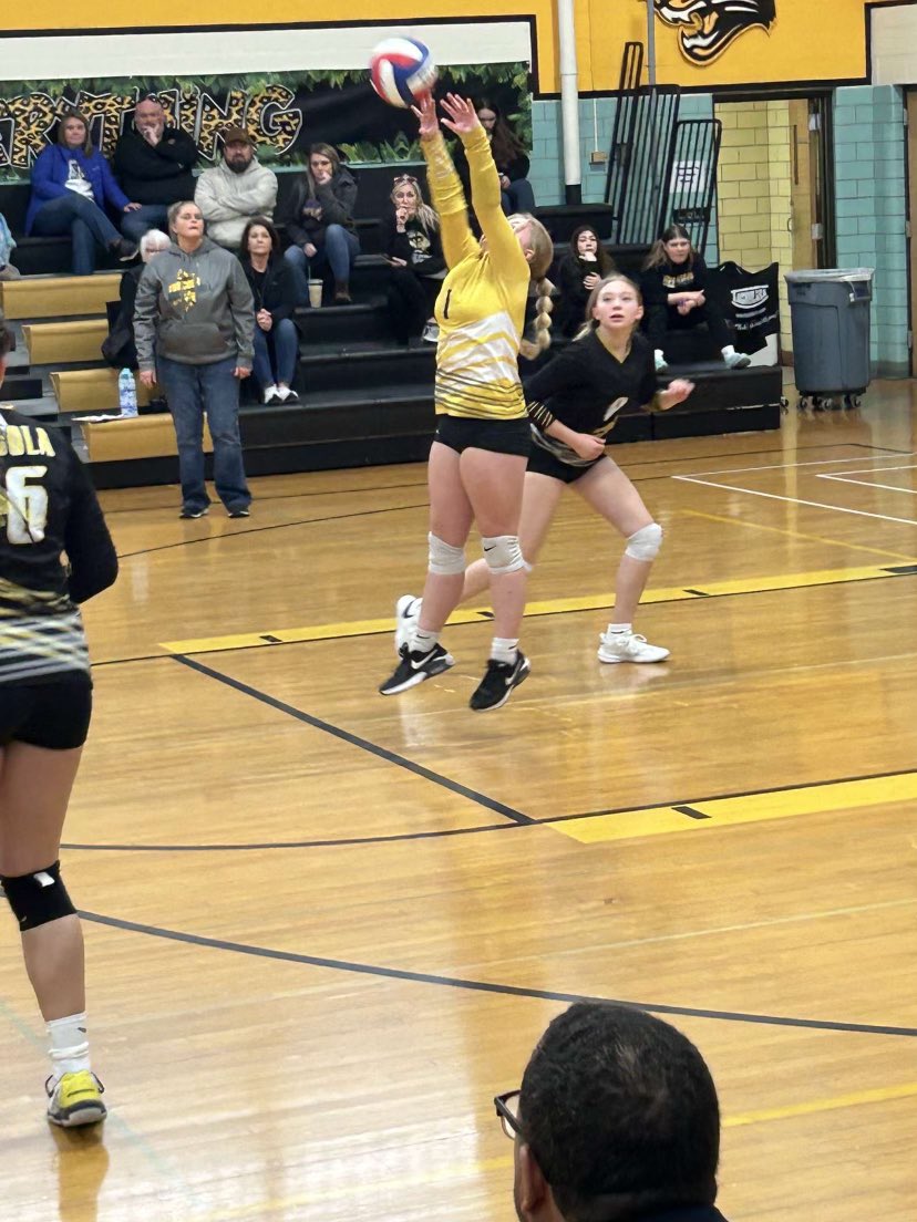 EP Girls Volleyball tweet media