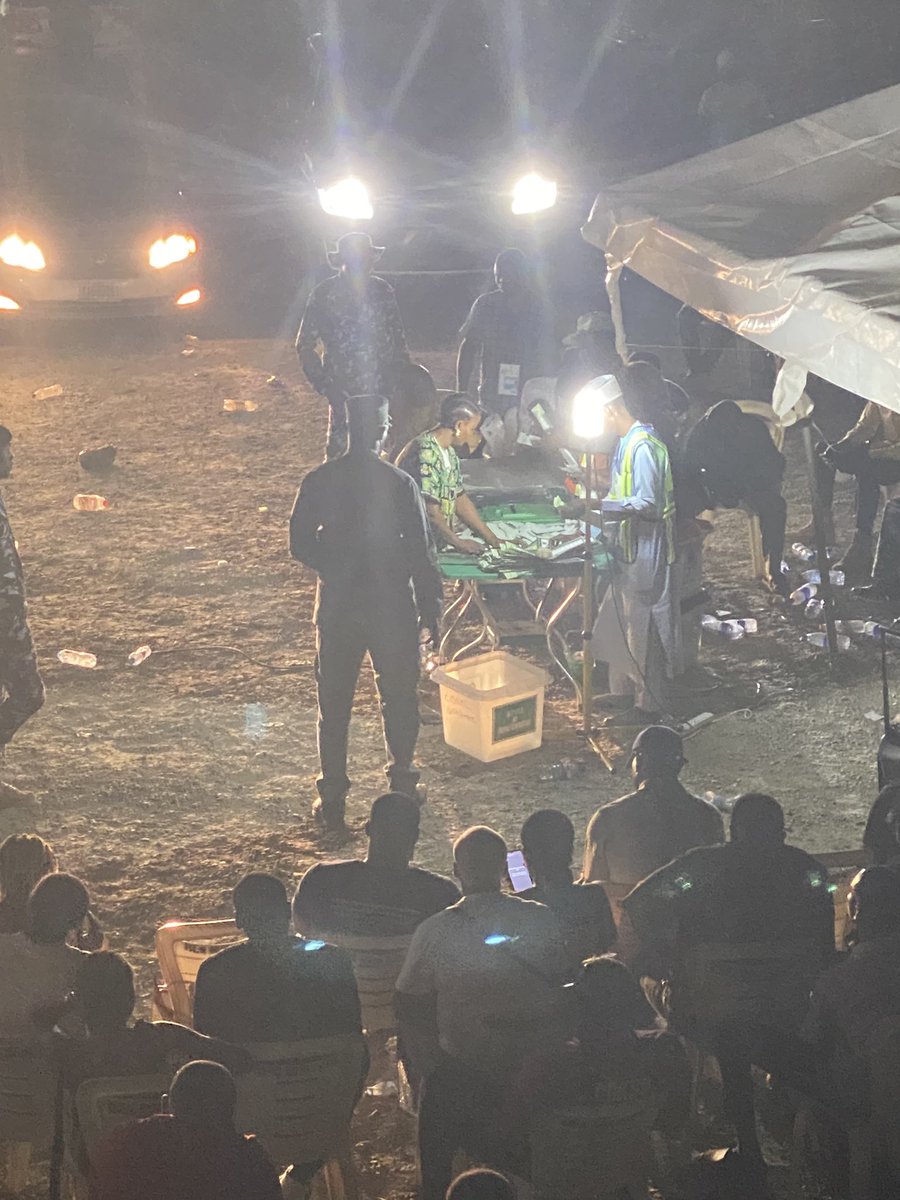 dextereke's tweet photo. OBIdients are still in the polling units &amp; they are waiting for their results to be uploaded! This is just our chance to make Nigeria better 🤍🇳🇬

PROTECT YOUR VOTES! #presidentialelection2023 #NigerianElections2023 #arisetv #abuja LP and APC | Lugbe | NNPP 1 https://t.co/r8sTbdYpzg