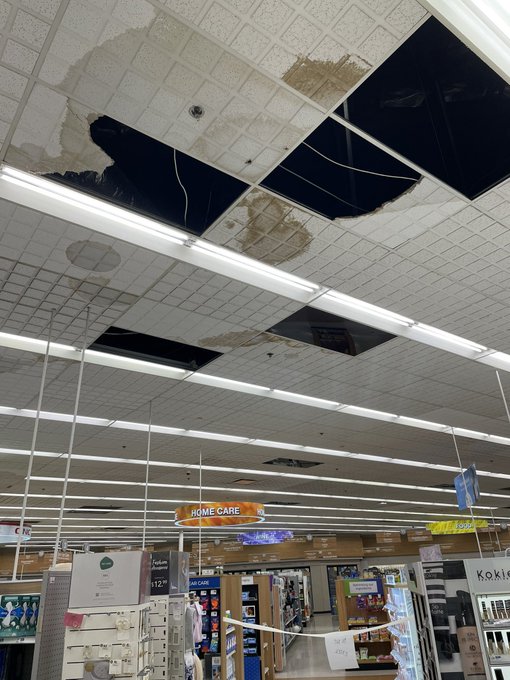 another tweet about los angeles and rain https://t.co/GqZ9IF8WnD