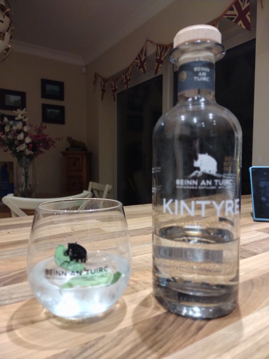 Here at Falty Towers can I offer you my fav #gin 
I don't personally benefit from this promotion apart from feeling quite good for a period of time.
@kintyredistil 
#scottishgin 
#SaturdayVibes