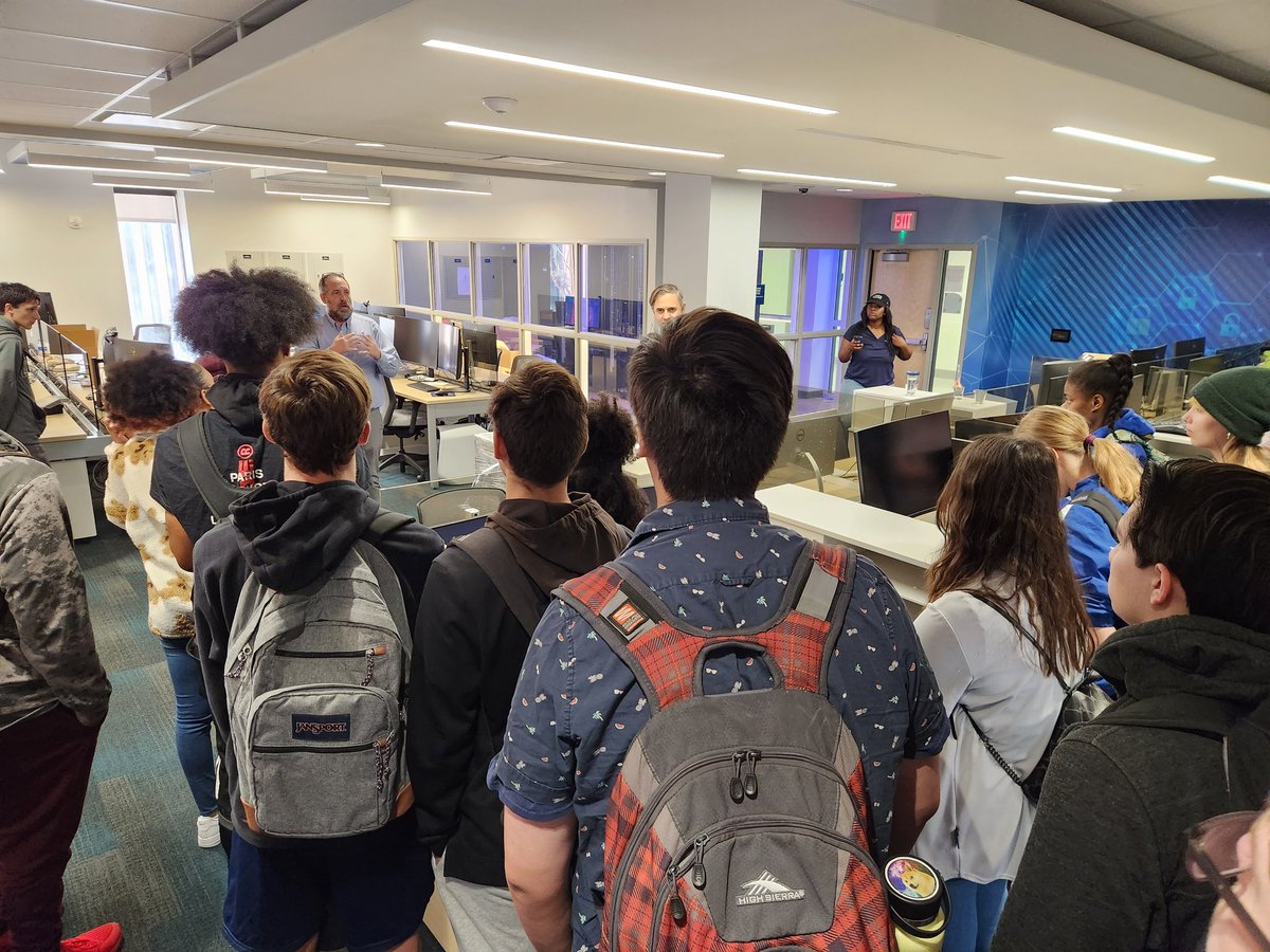 cdmurchi's tweet photo. Students from the Fundamentals and Software Ops Cybersecurity classes had the opportunity to tour the School of Cybersecurity on the campus of ODU on Friday. Thank you for hosting our students!
@STEMAcademyLHS @vbschools @ODU @MsPeeJay @white2_rachel https://t.co/Vjji5Wi4Hl