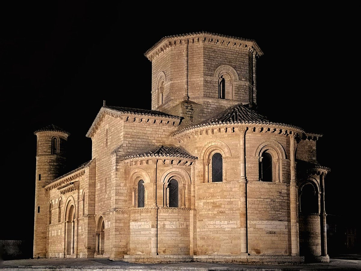 Románico en España tweet media