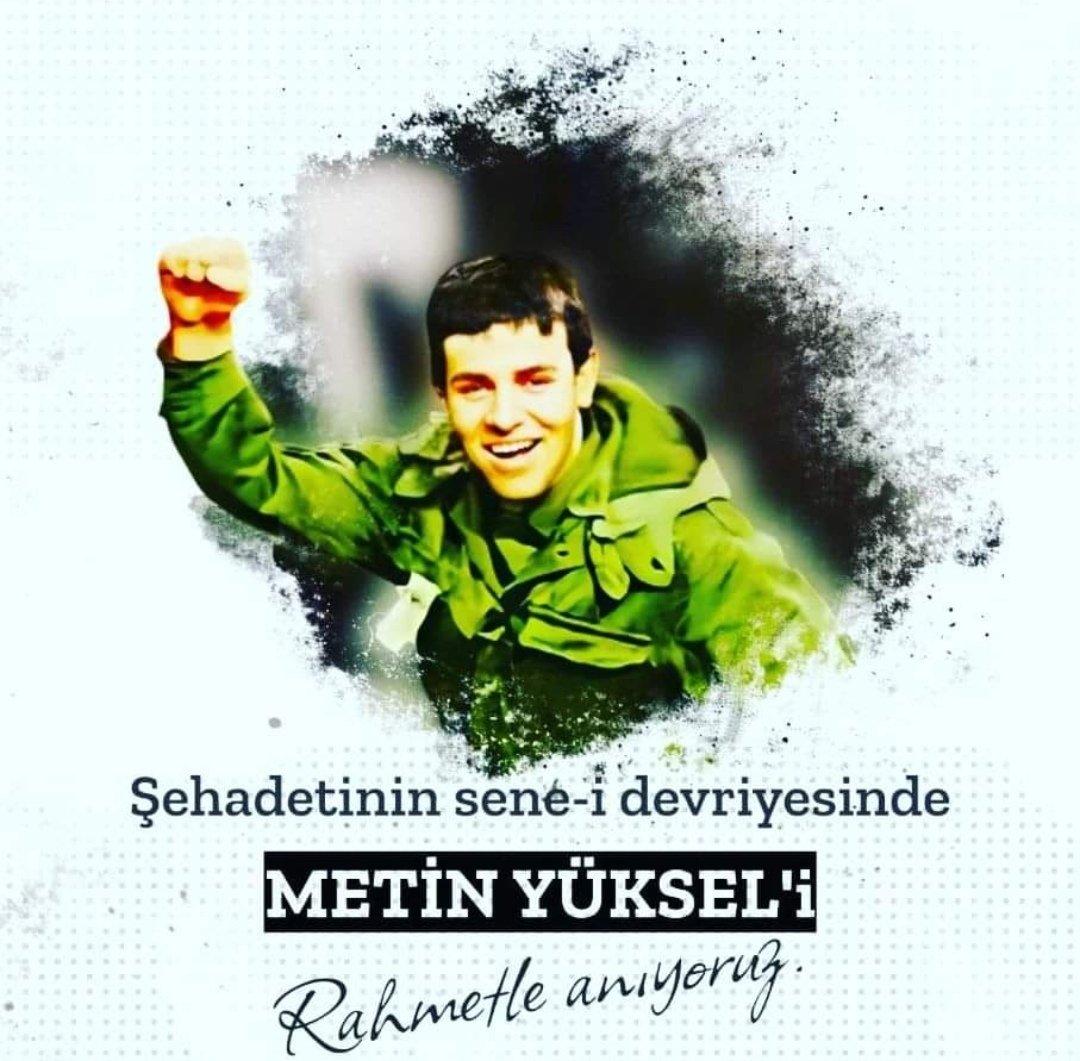 20 yaşında bir genç...
Tarihe kanıyla adını yazan yiğit!

#ŞehitMetinYüksel