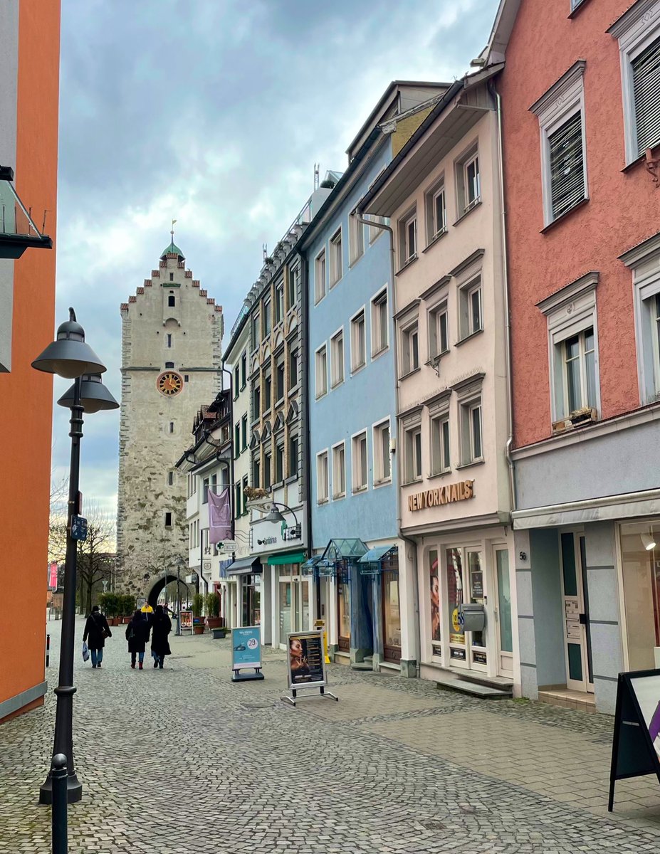 今日は知らない街をプラプラする日だったよん🥺

あるあるかな？
自分の街以外の街が素敵に見える😂笑

あーこの街住みたい！
って他の街見る度に思うもん https://t.co/dF3zVreaCR