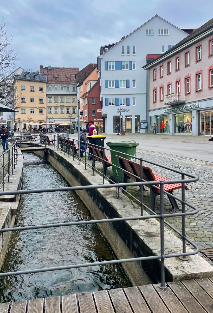 今日は知らない街をプラプラする日だったよん🥺

あるあるかな？
自分の街以外の街が素敵に見える😂笑

あーこの街住みたい！
って他の街見る度に思うもん https://t.co/dF3zVreaCR