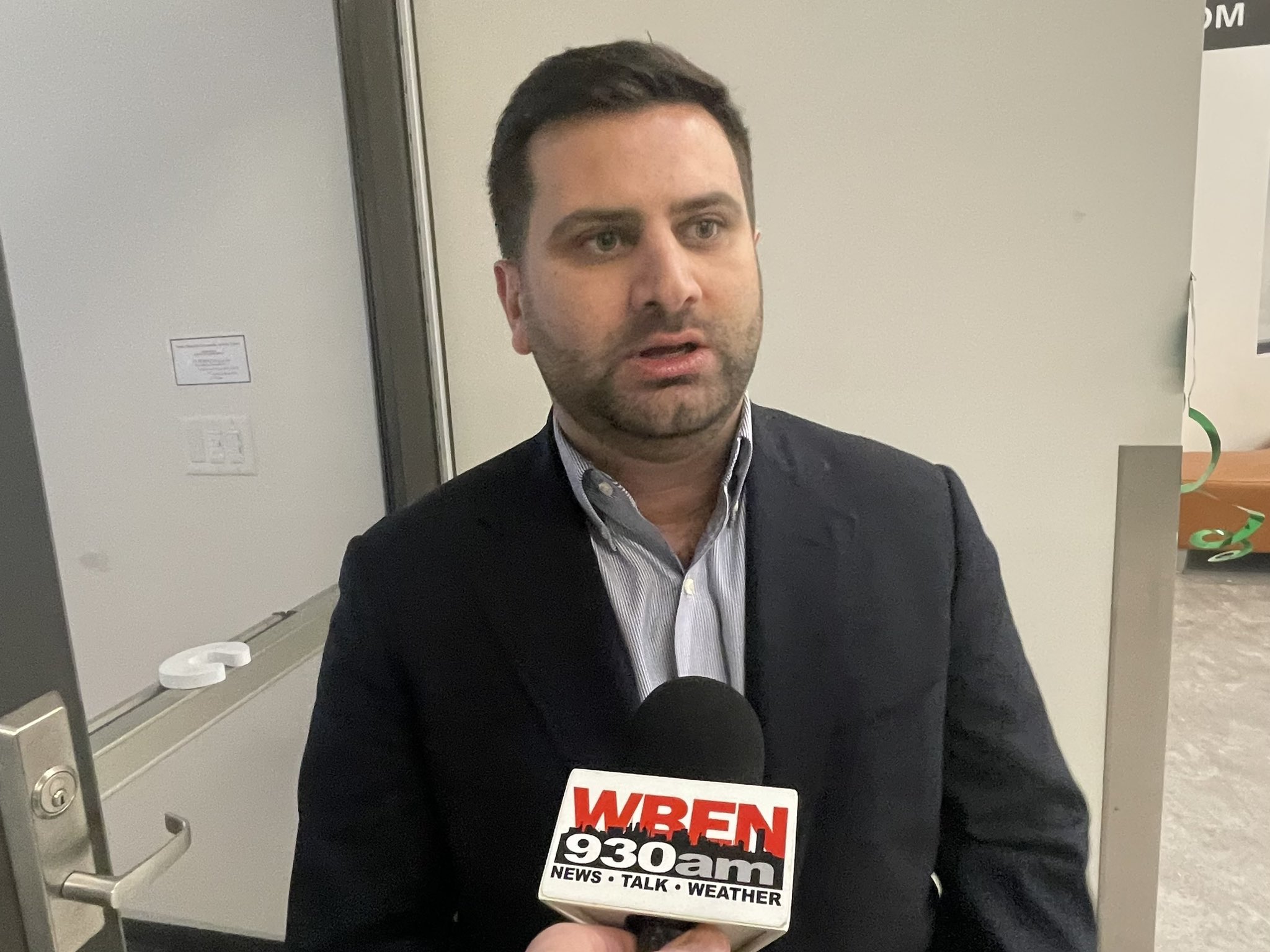 News Radio 930 Wben - vmwgx38