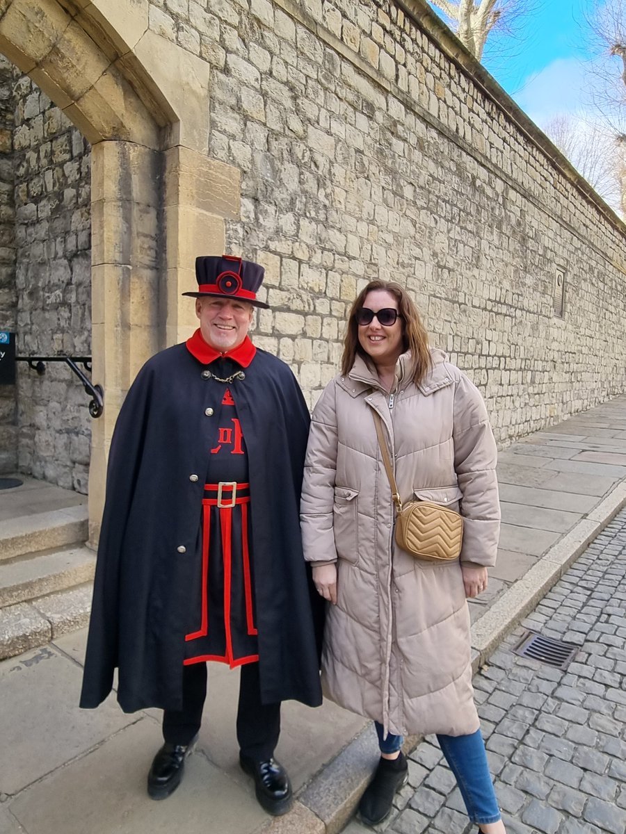 Had such an amazing day at <a href="/TowerOfLondon/">The Tower of London</a> <a href="/HRP_palaces/">Historic Royal Palaces</a> today, topped off by photos with the one and only <a href="/scottpaulkelly/">Scott Kelly #Beefy409</a>. Thankyou. #beefy409 #toweroflondon #royalpalaces