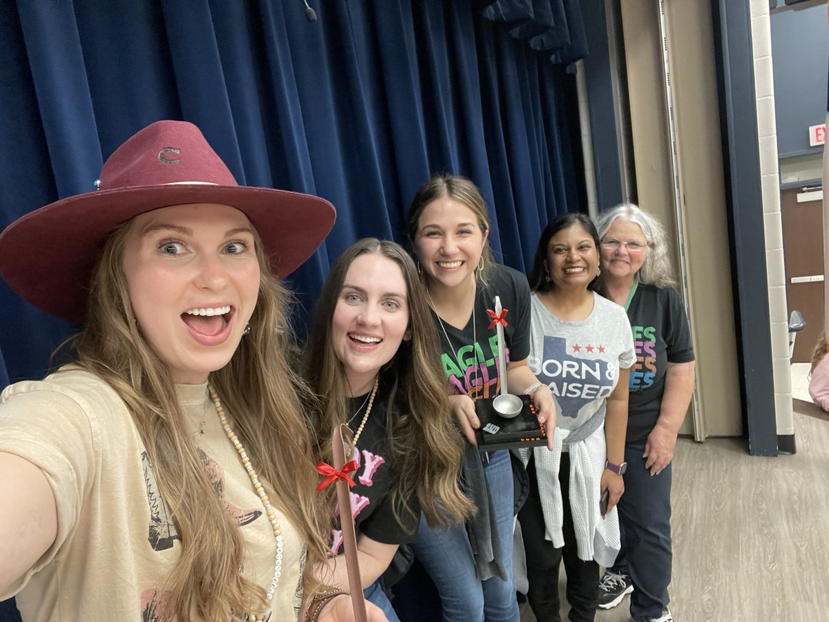 Go Texan Day &amp; Chili Cook Off! Congrats to the 4th grade team for winning the silver ladle! 3rd grade brought home the bronze ladle with our Boot  Scootin’ Chili!🤠 #EGEglows