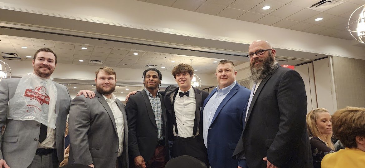 Blessed to be nominated alongside these guys. Thank you to everyone who helped me get here. I am beyond thankful! <a href="/NFFNetwork/">National Football Foundation</a> <a href="/theSCDFootball/">Summit Football</a> <a href="/scd_tv/">SCD TV</a>