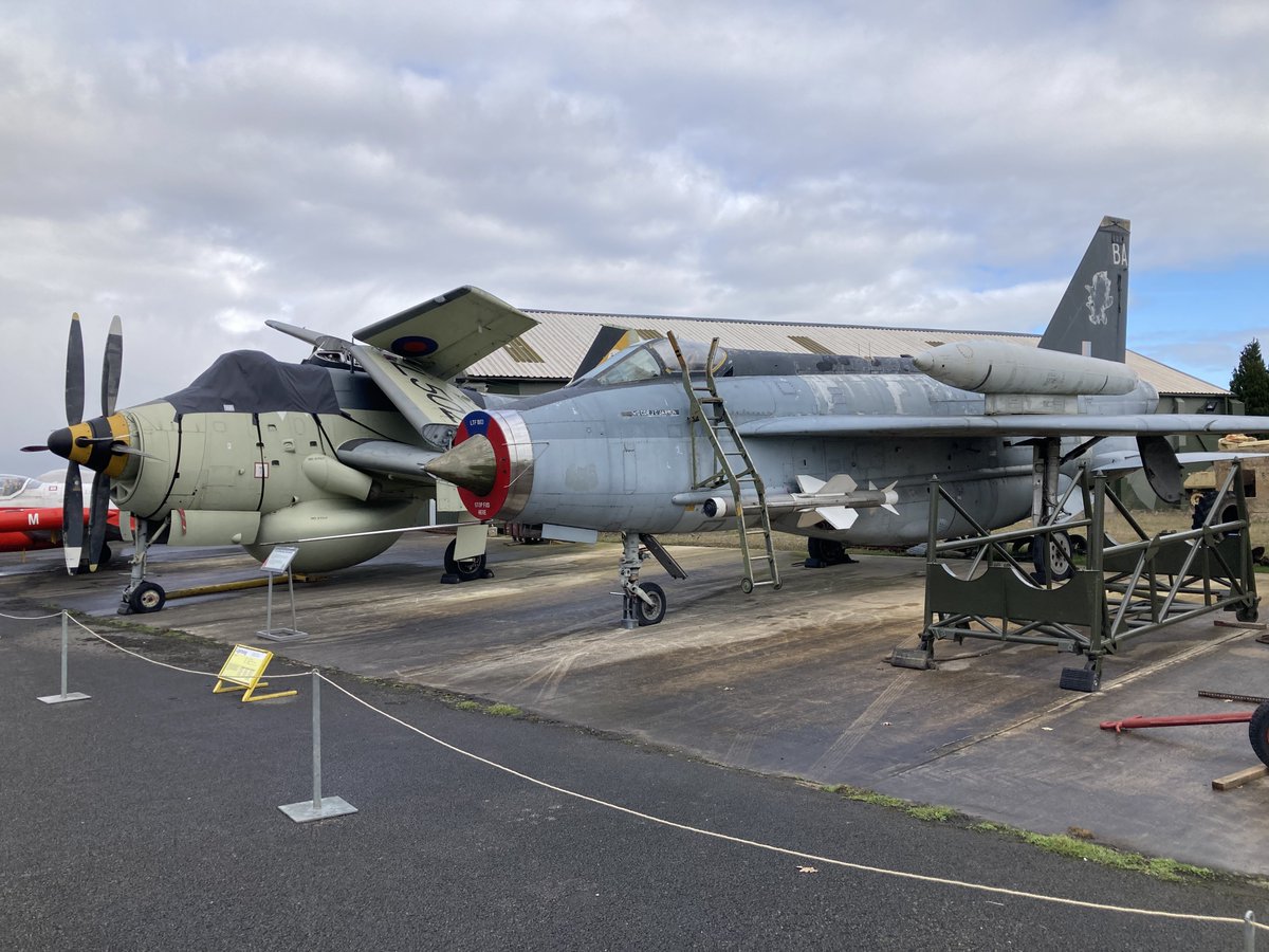 Interesting and enjoyable morning at #airmuseum @yorkshireairmuseum #Victor #Halifax #Harrier #Lightning #Gannet Nimrod